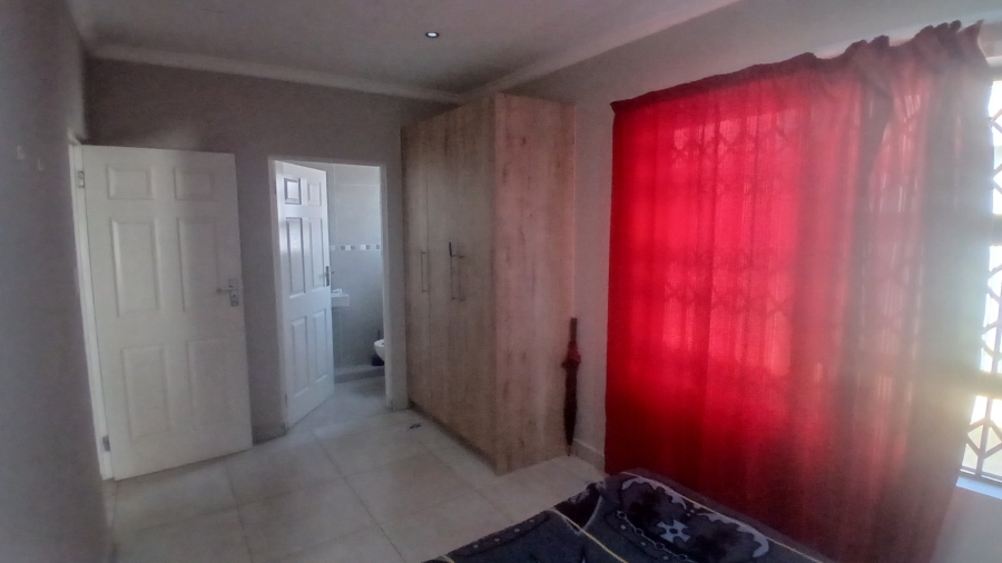 4 Bedroom Property for Sale in Heidedal Free State